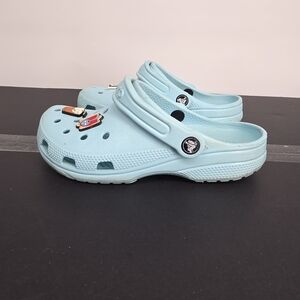Crocs Shoe Classic Clogs Light Blue Aqua M4 W6 Kids 4 w/ Jibbitz Charms